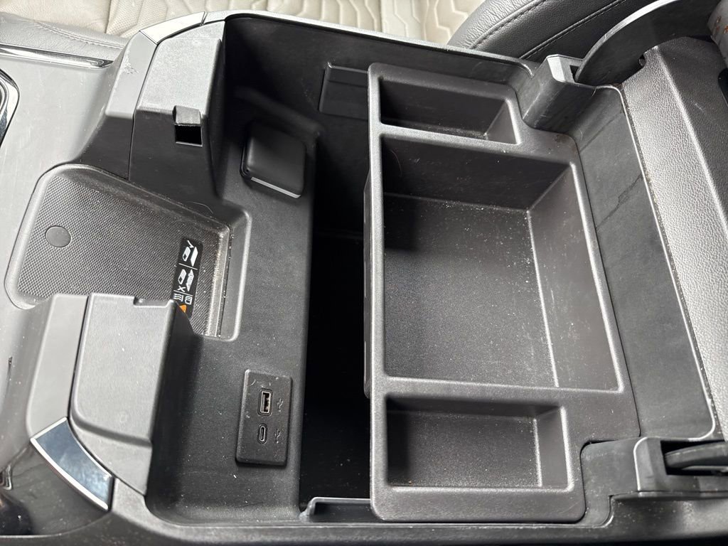 Used 2024 Chevrolet Silverado 2500 ZR2 w/ Technology Package image 39