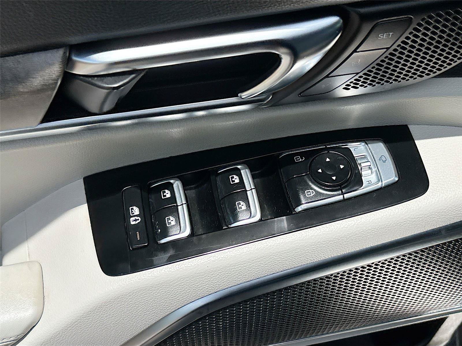 Used 2020 Kia Telluride SX w/ SX Prestige Package AWD/4WD image 18