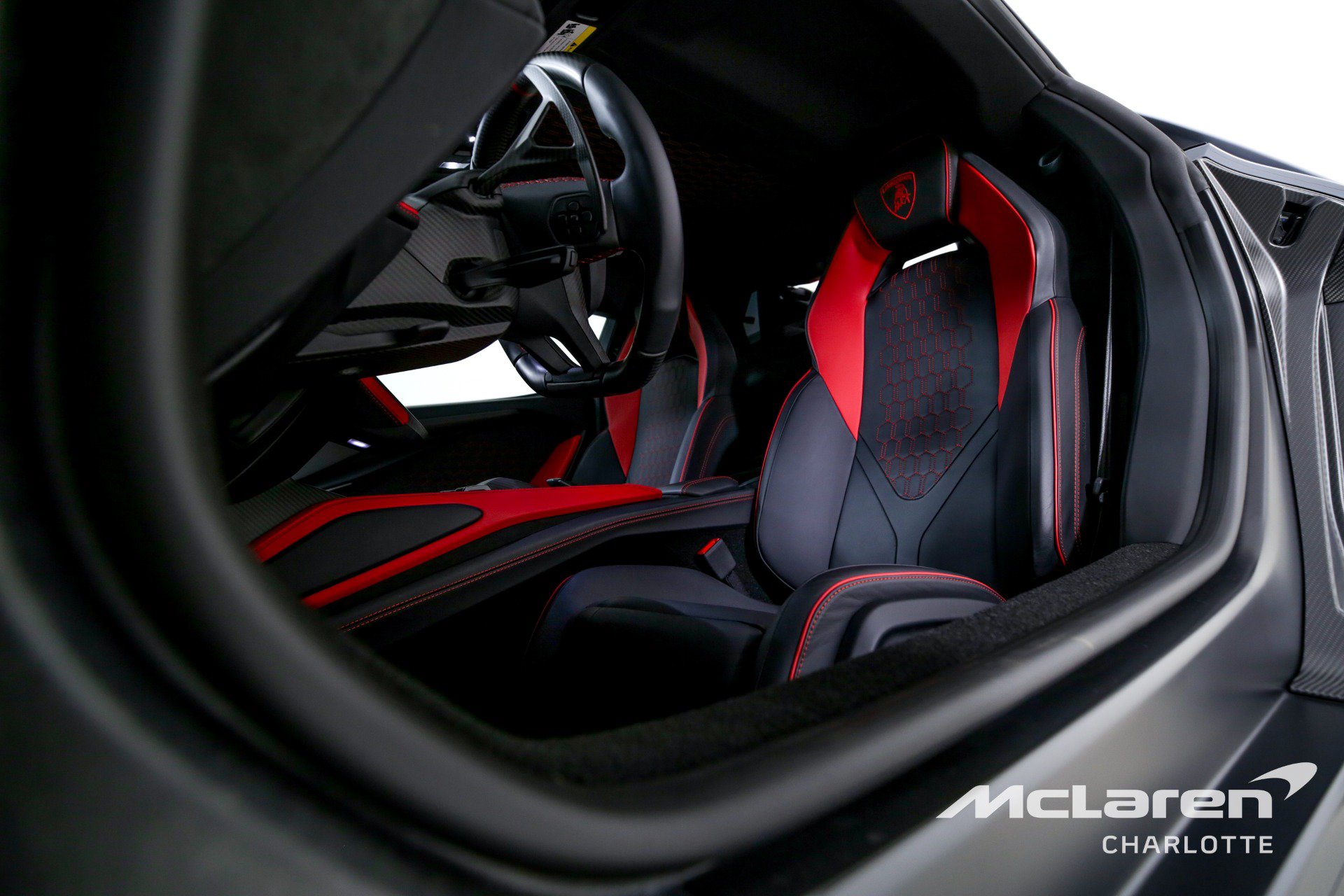 Used 2024 Lamborghini Revuelto AWD/4WD image 12