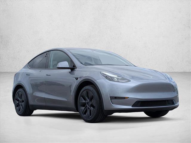 Used 2025 Tesla Model Y Long Range image 3