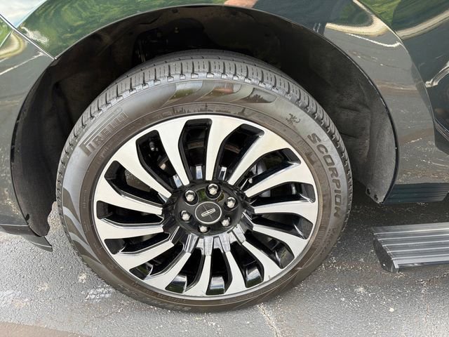 Used 2022 Lincoln Navigator L Black Label AWD/4WD image 41