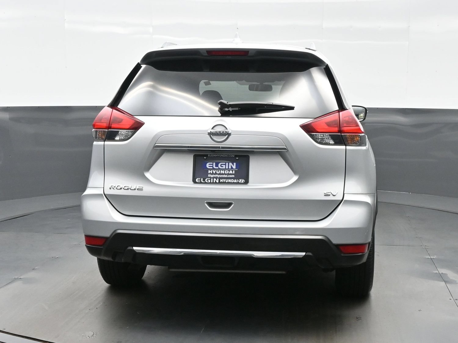 Used 2018 Nissan Rogue SV FWD image 5