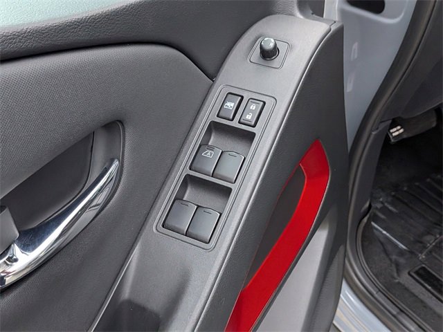 Used 2022 Nissan Frontier PRO-4X image 11