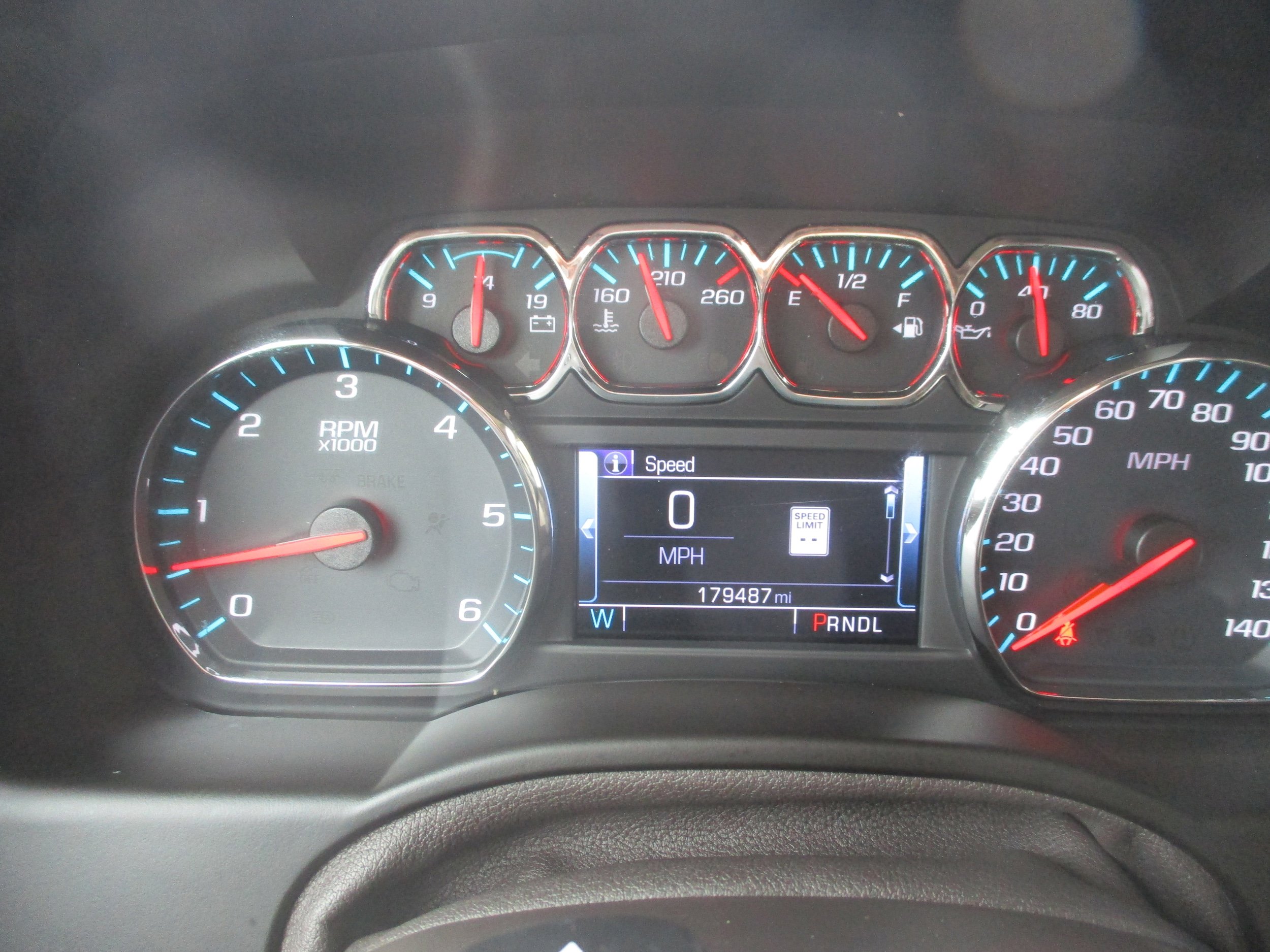 Used 2018 GMC Yukon XL SLT image 25