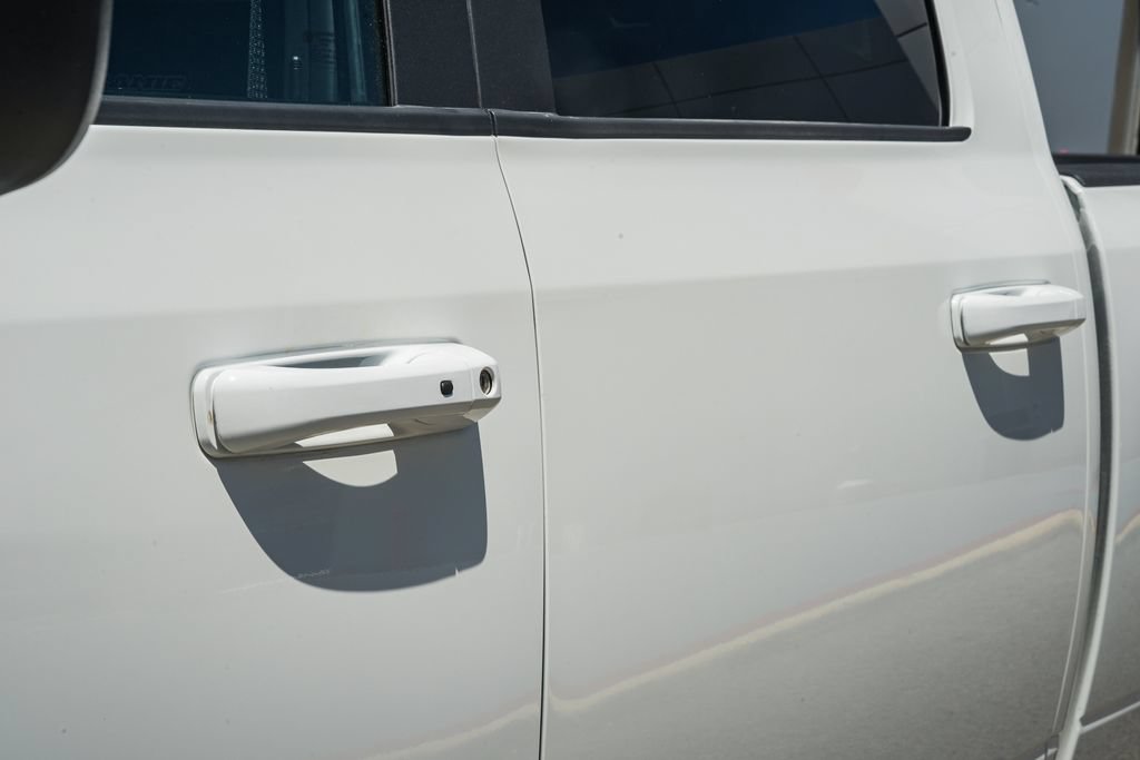 New 2026 RAM 2500 Laramie AWD/4WD image 19