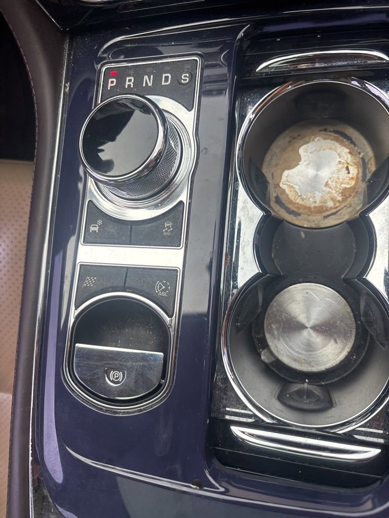 Used 2011 Jaguar XJ L RWD image 18