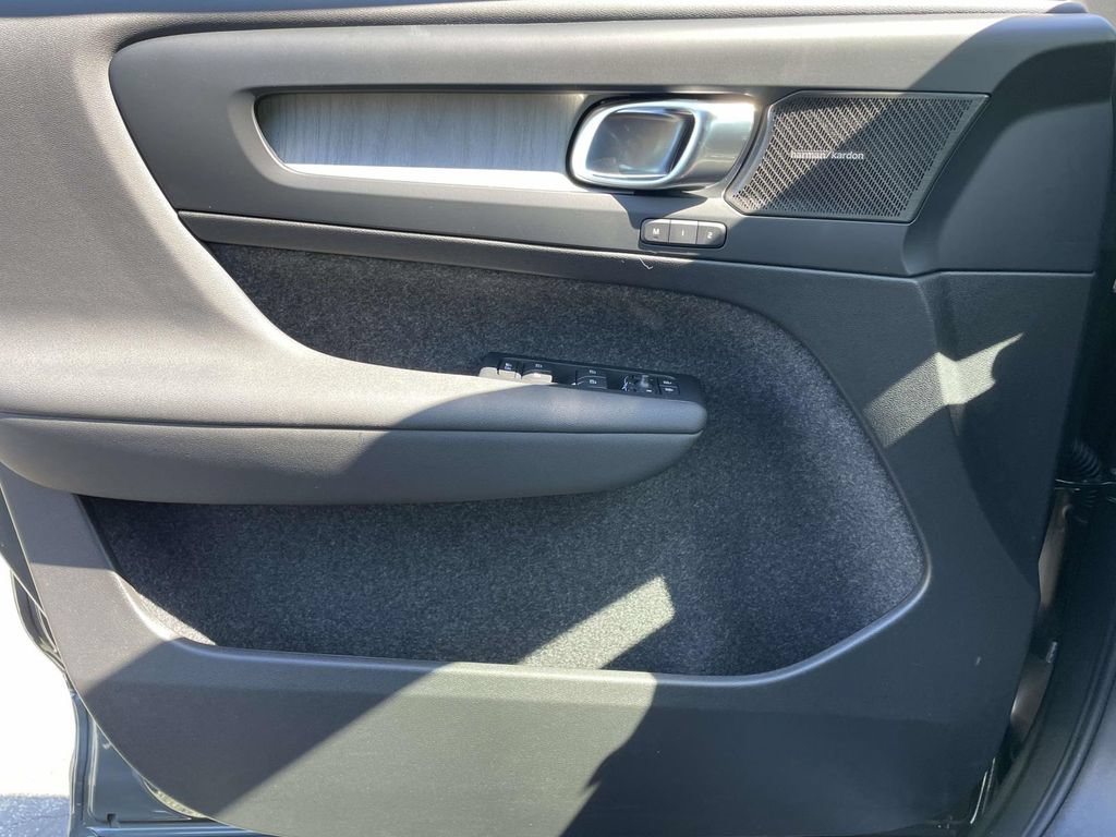 New 2026 Volvo XC40 B5 Ultra w/ Protection Package Premier AWD/4WD image 33