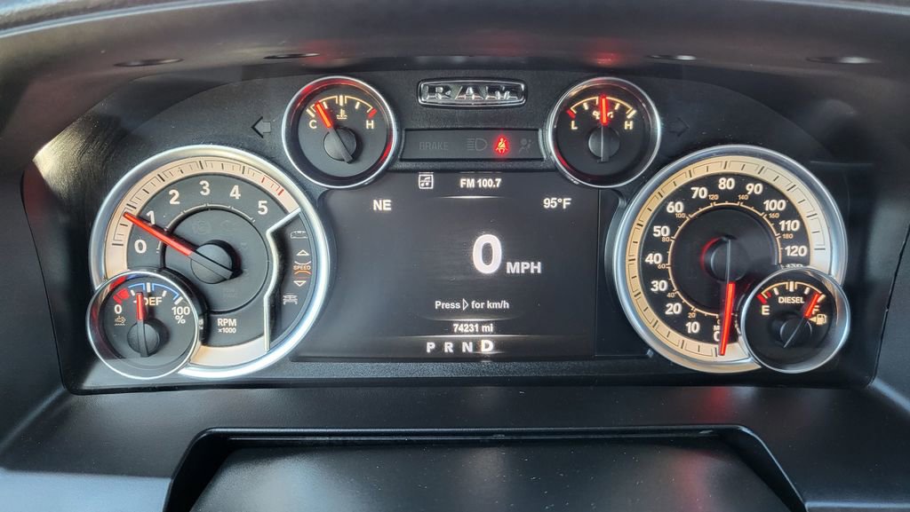 Used 2017 RAM 1500 Laramie w/ Convenience Group image 28