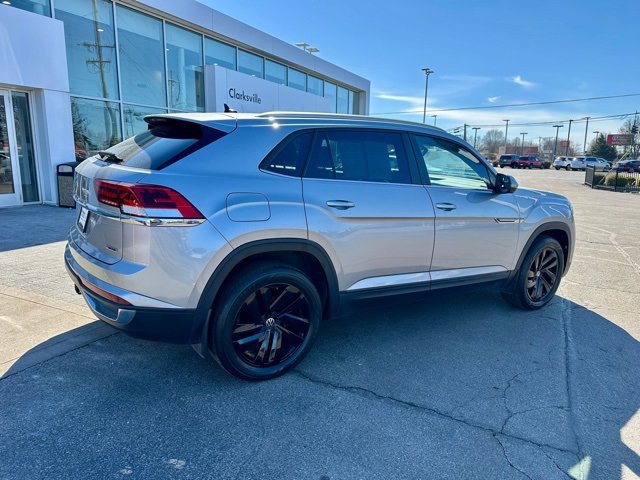 Certified 2022 Volkswagen Atlas Cross Sport SE w/ Panoramic Sunroof Package image 7