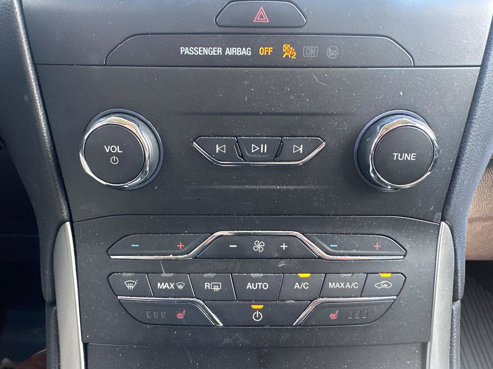 Certified 2019 Ford Edge SEL w/ Equipment Group 201A AWD/4WD image 17