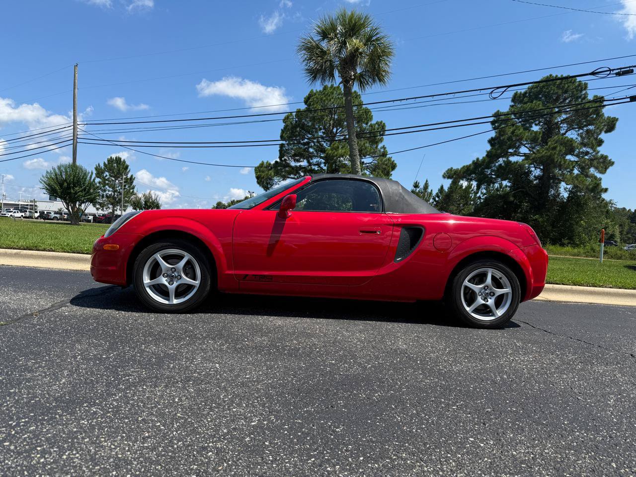 Used 2002 Toyota MR2 RWD image 10