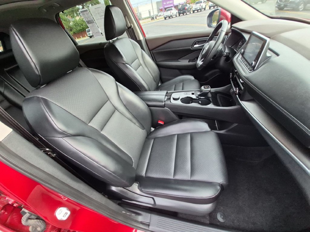 Used 2023 Nissan Rogue SV w/ SV Premium B Package AWD/4WD image 29