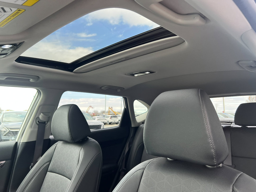 Used 2025 Kia Seltos EX w/ EX Sunroof Package image 24