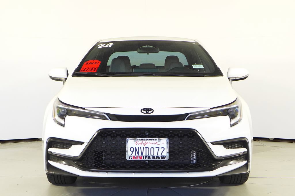 Used 2024 Toyota Corolla SE image 3