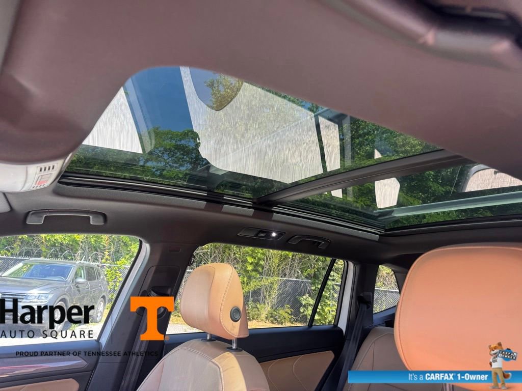 Used 2024 Volkswagen Tiguan SE w/ Panoramic Sunroof Package AWD/4WD image 14