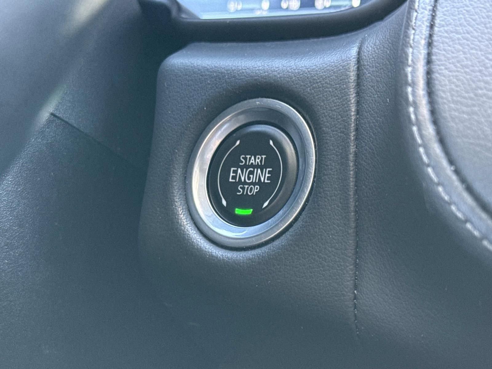 Used 2023 Chevrolet Suburban LT image 18