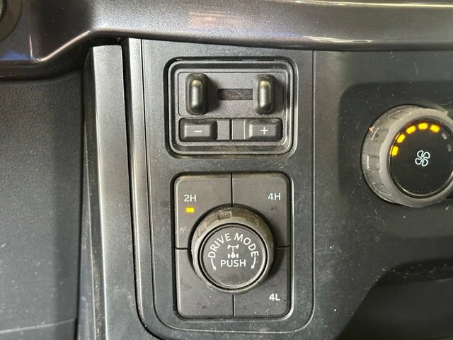 Used 2023 Ford F150 4x4 SuperCrew image 11