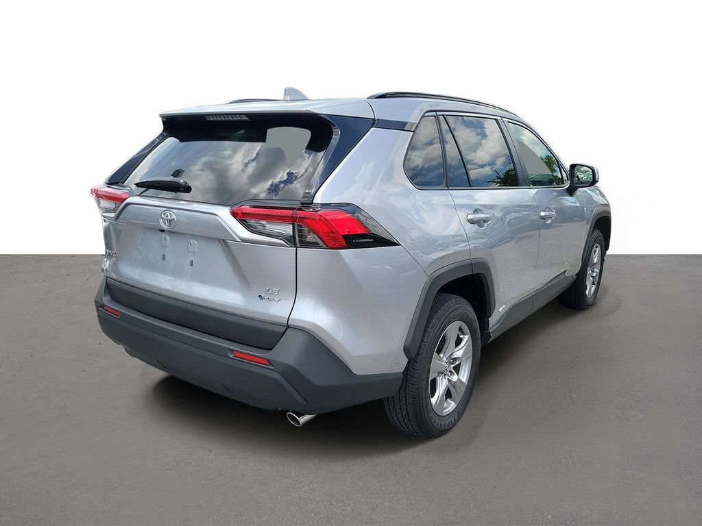 Used 2025 Toyota RAV4 LE AWD/4WD image 3
