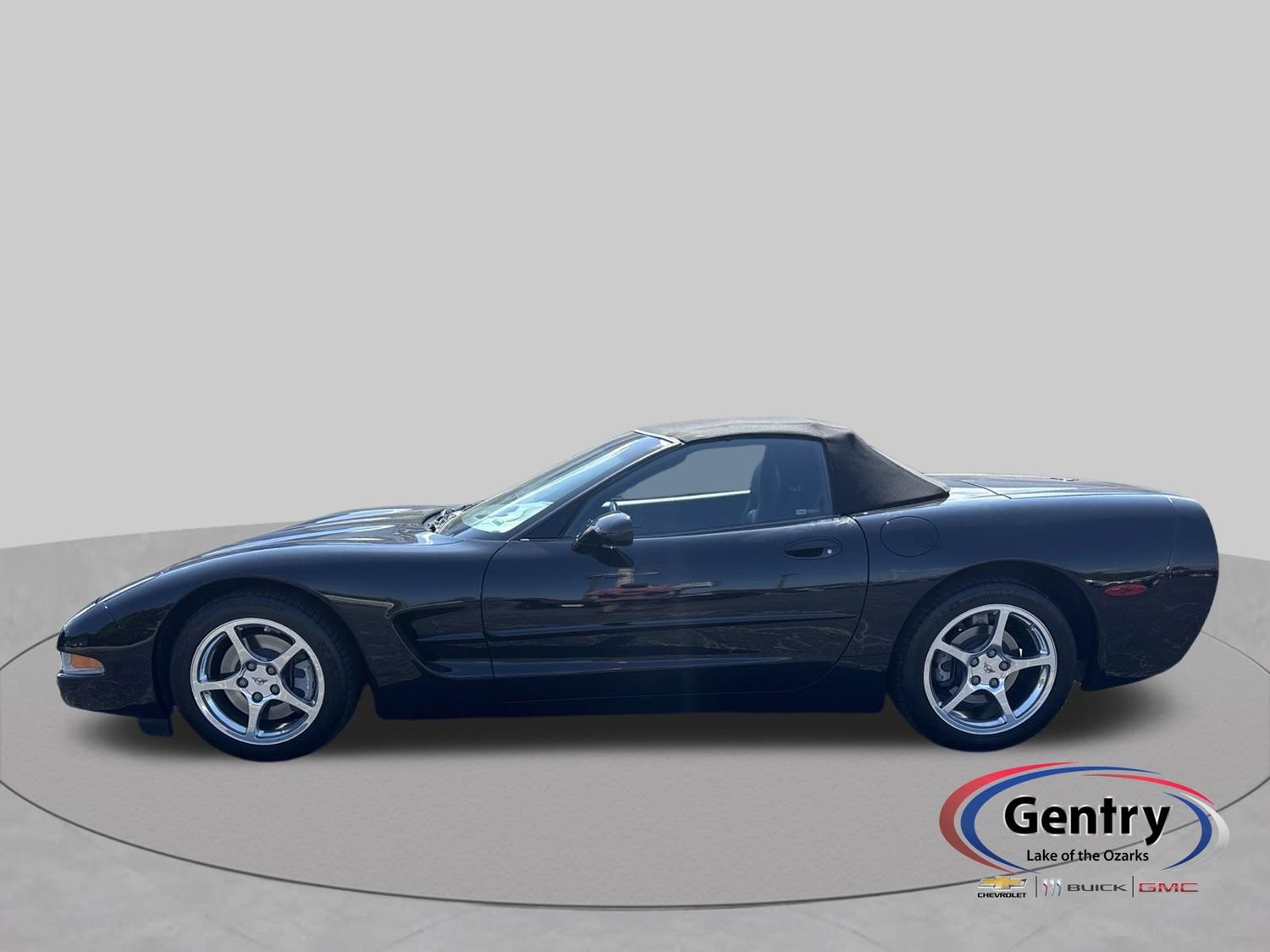 Used 2002 Chevrolet Corvette Convertible w/ Preferred Equipment Group2 RWD image 2