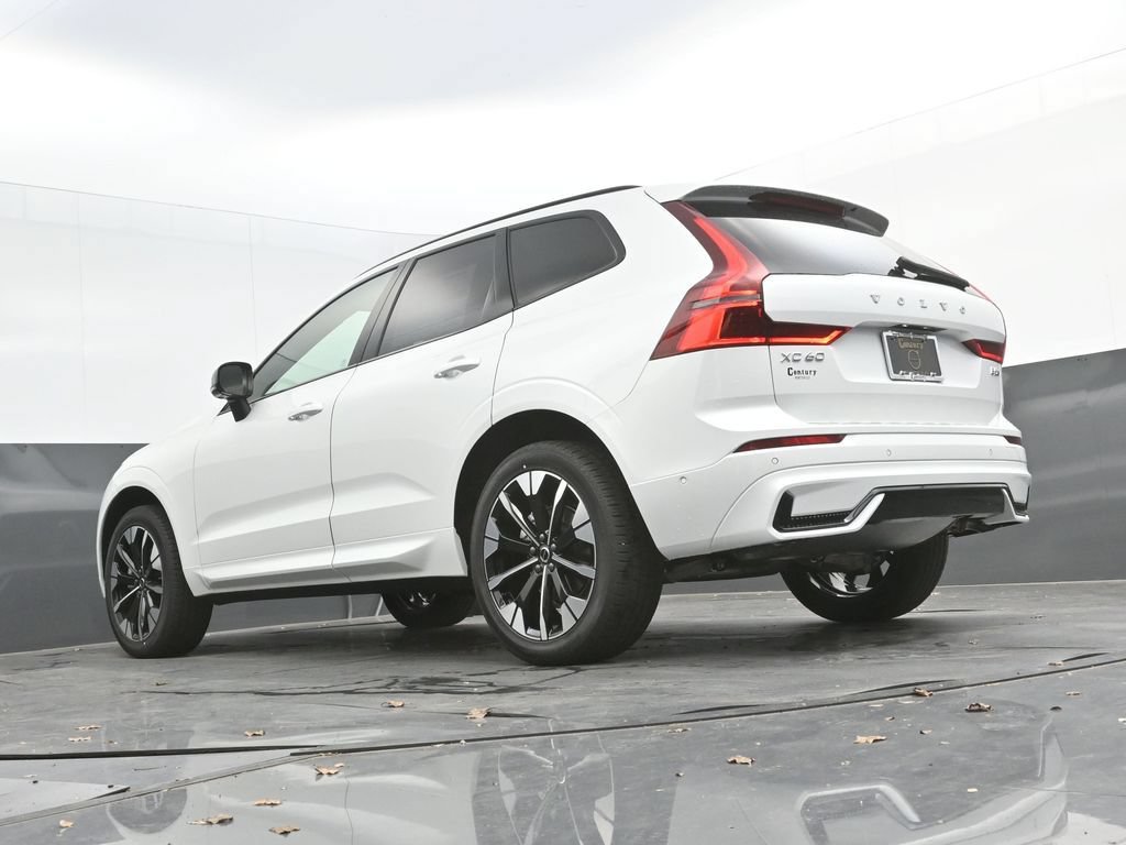 New 2026 Volvo XC60 B5 Plus w/ Protection Package Premier AWD/4WD image 32