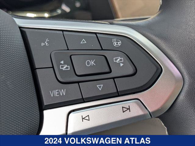 Used 2024 Volkswagen Atlas SE AWD/4WD image 15