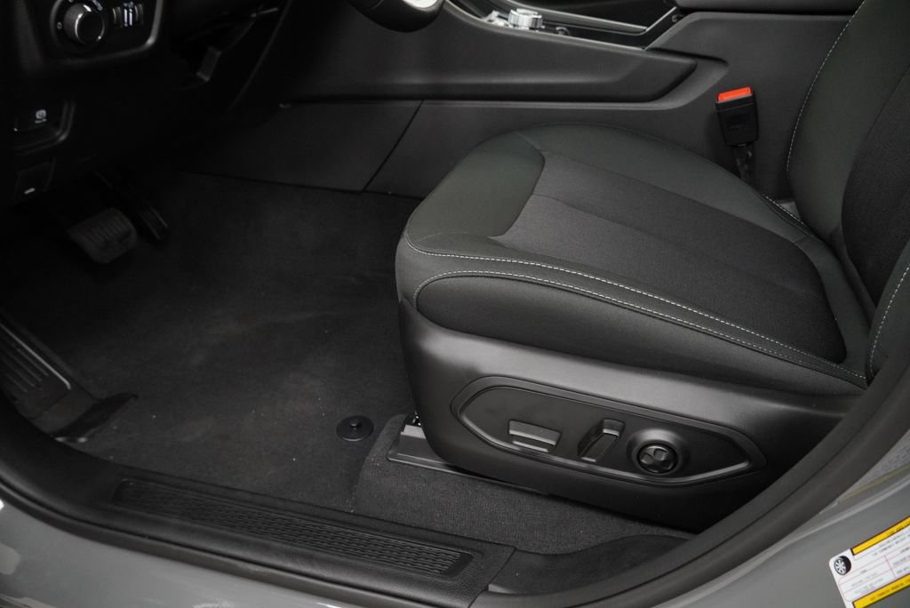 New 2027 Jeep Grand Cherokee Laredo AWD/4WD image 29