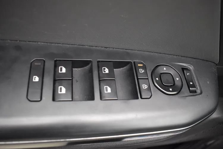 Used 2025 Kia K4 FWD image 20