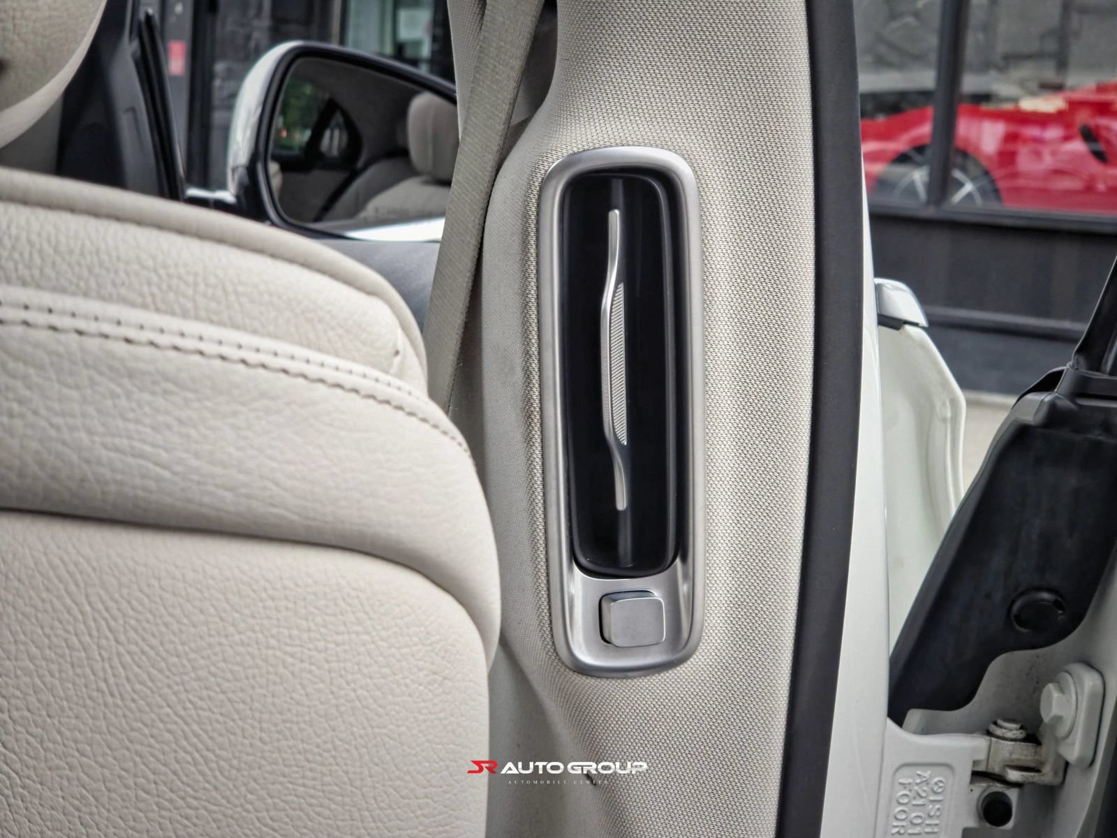 Used 2022 Mercedes-Benz S 500 4MATIC w/ AMG Line Package image 53