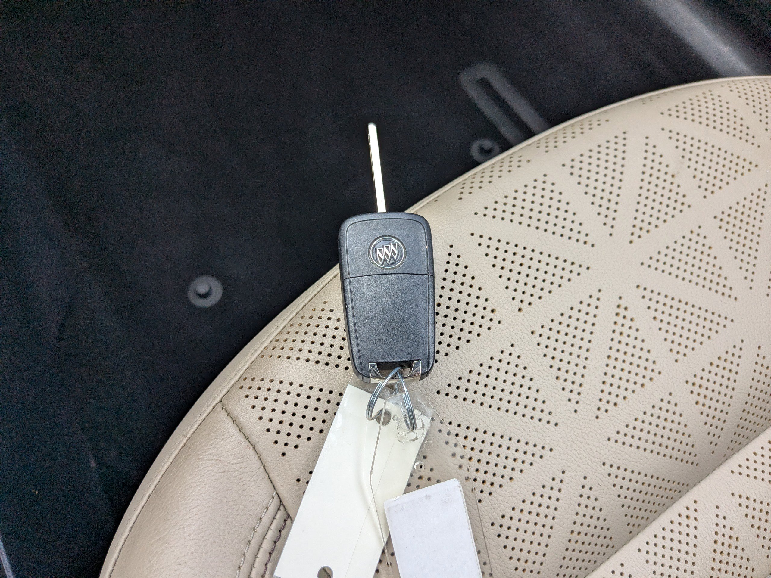 Used 2018 Buick Cascada Premium image 31