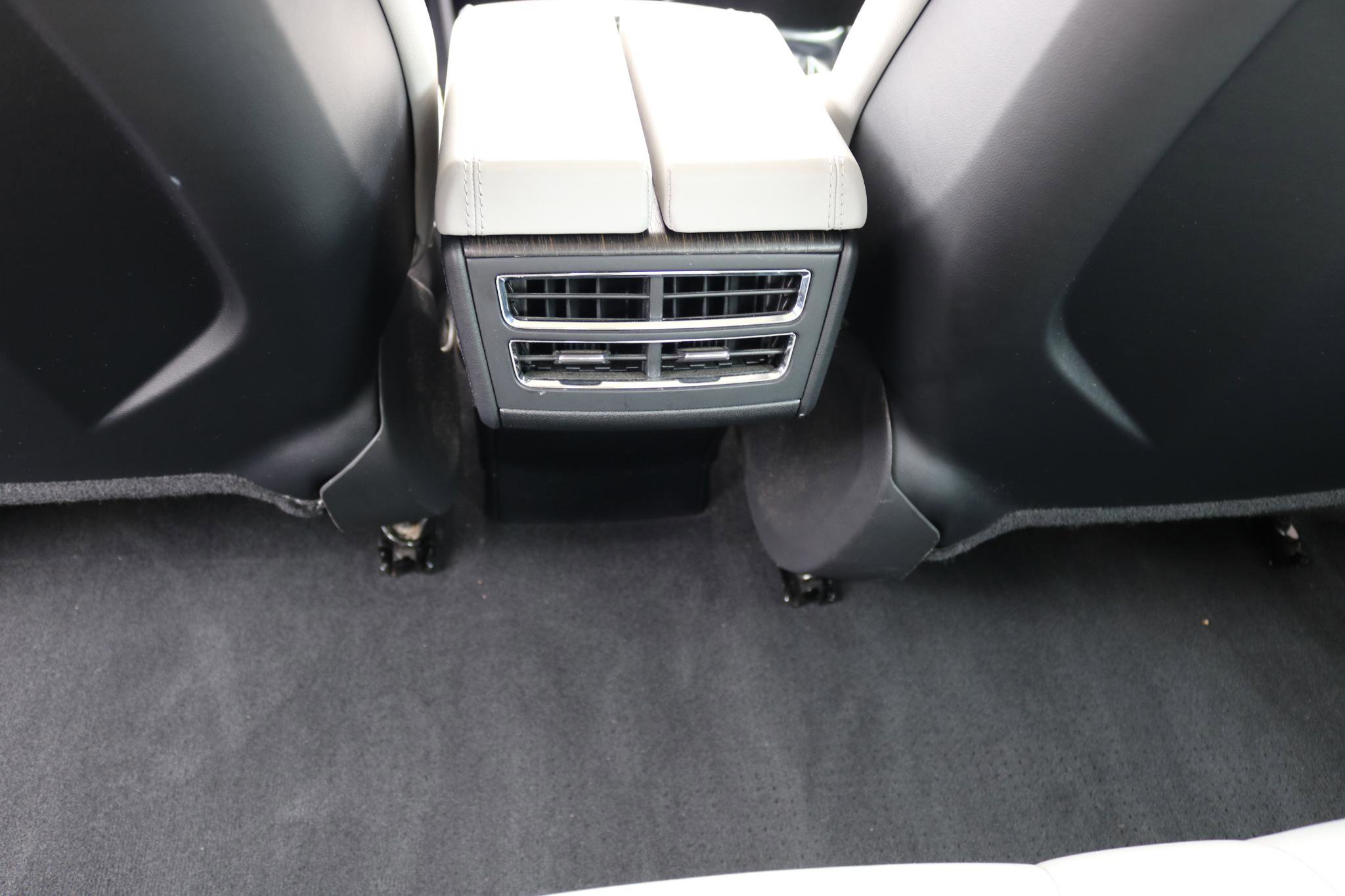 Used 2013 Tesla Model S image 34