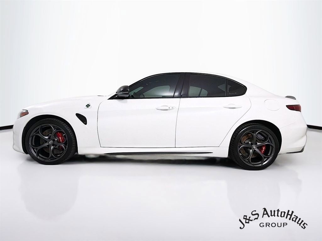 Used 2019 Alfa Romeo Giulia Quadrifoglio w/ Driver Assist Dynamic Package RWD image 4