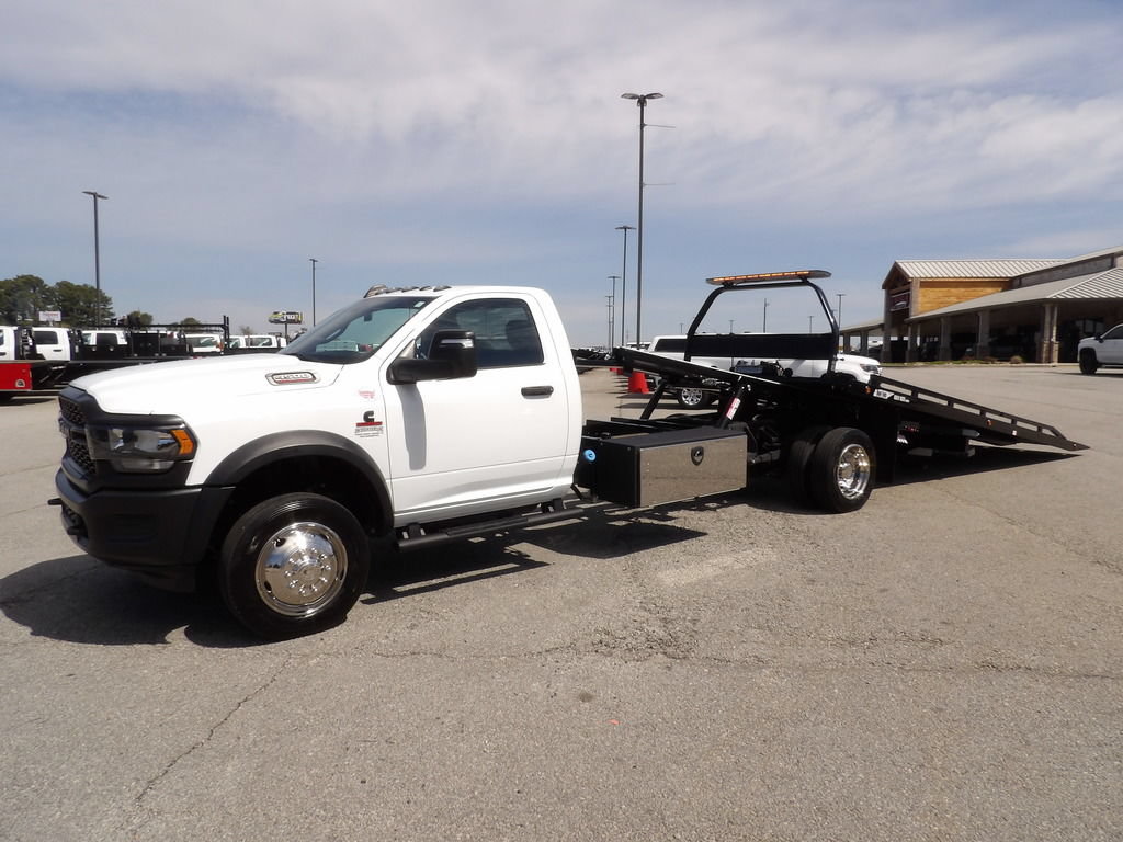 Used 2024 RAM 4500 Tradesman RWD image 14