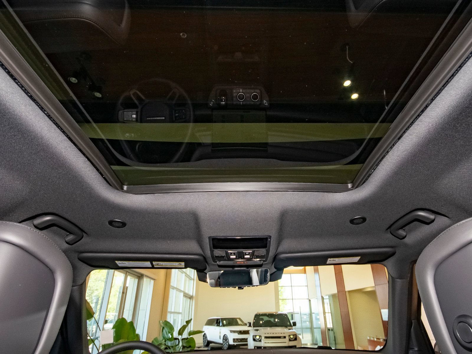 New 2026 Land Rover Defender 110 X-Dynamic SE AWD/4WD image 42