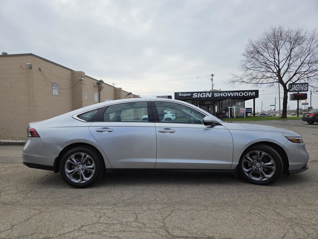 Used 2024 Honda Accord EX image 4