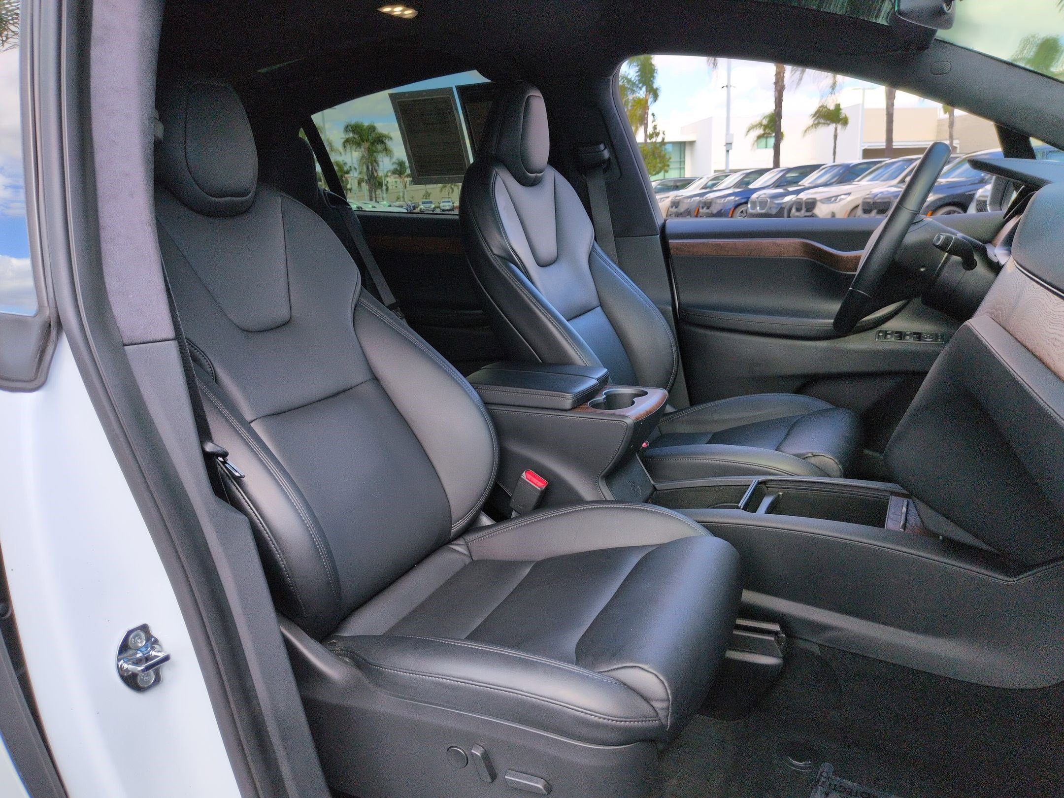 Used 2020 Tesla Model X Long Range image 34