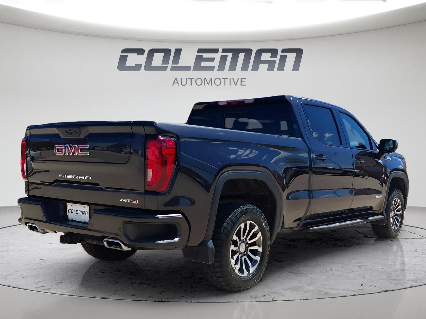 Used 2022 GMC Sierra 1500 AT4 w/ AT4 Premium Package AWD/4WD image 9