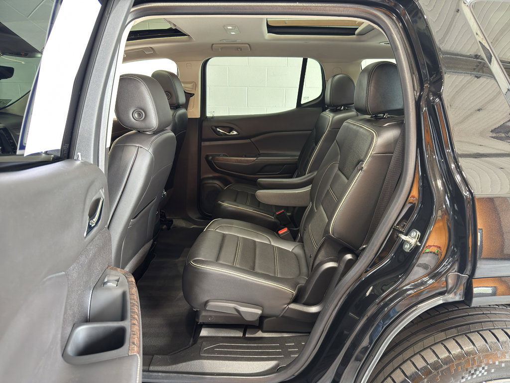 Used 2023 GMC Acadia Denali w/ Black Diamond Edition AWD/4WD image 12