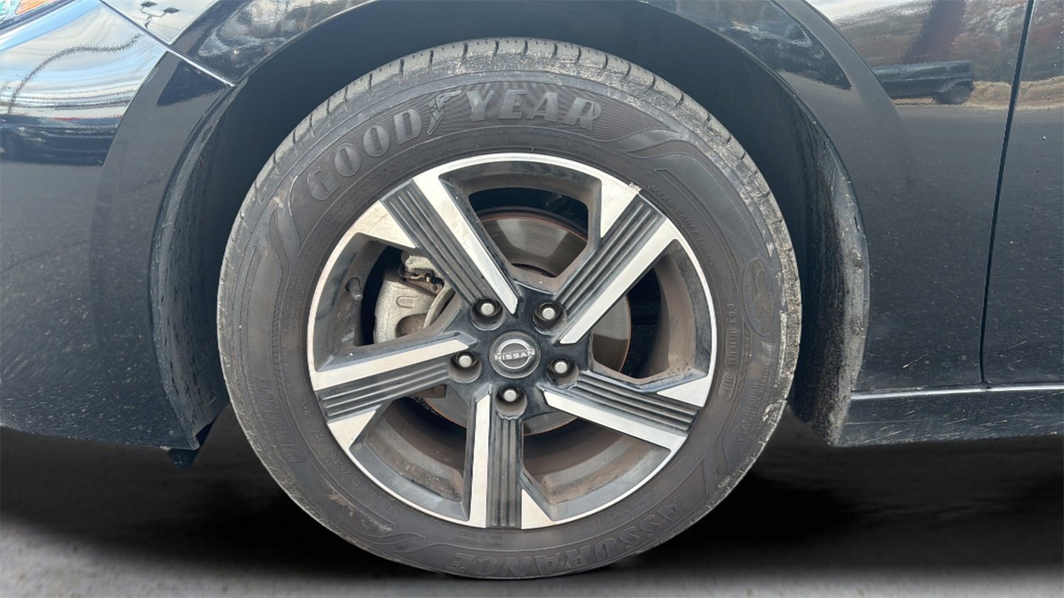 Used 2024 Nissan Sentra SV image 9