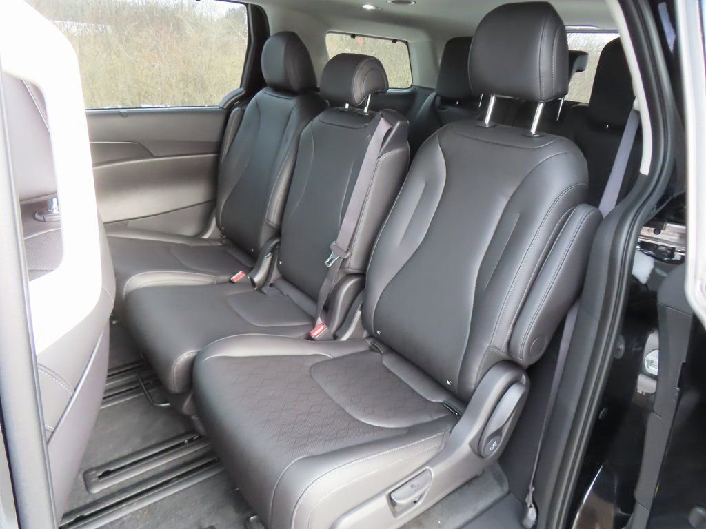 New 2026 Kia Carnival SX w/ SX Dark Edition Package image 26