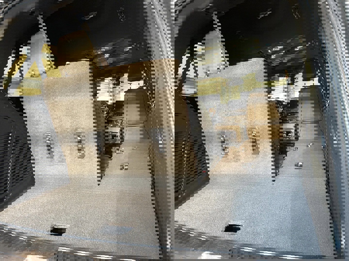 Used 2022 Chevrolet Tahoe LT w/ LT Signature Plus Package image 29