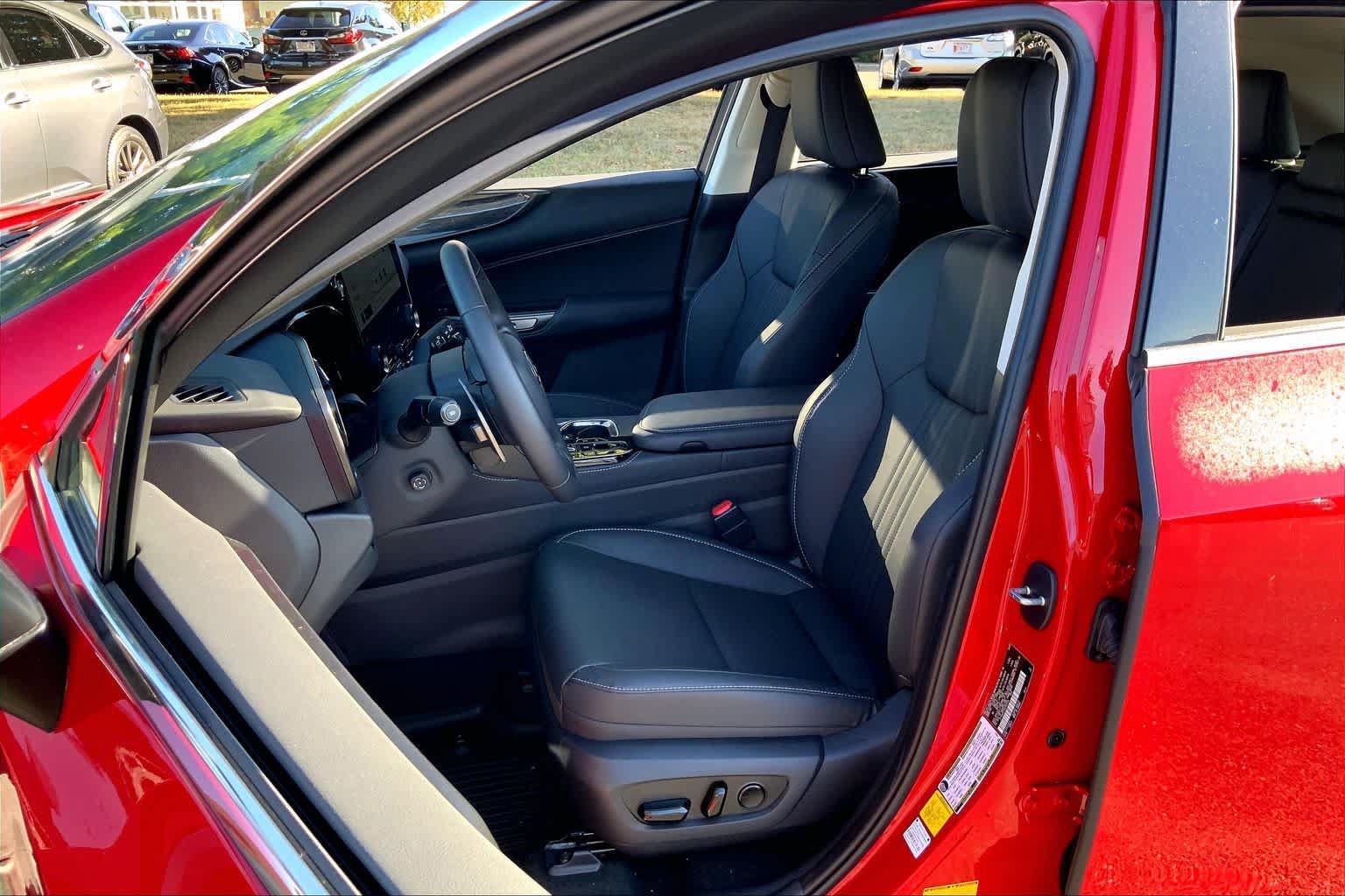 Used 2025 Lexus NX 350 AWD w/ Accessory Package (2T) image 8