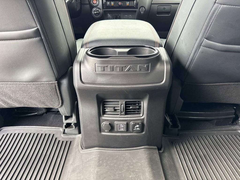 Used 2023 Nissan Titan PRO-4X image 31