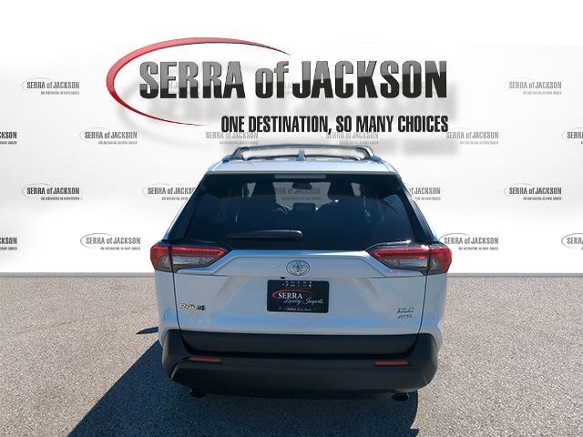 Used 2025 Toyota RAV4 XLE Premium w/ Weather Package AWD/4WD image 8