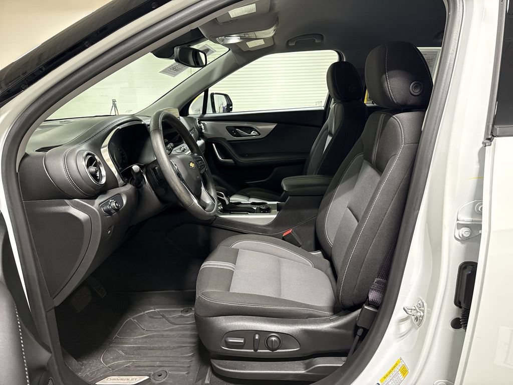 Used 2024 Chevrolet Blazer LT w/ Convenience Package FWD image 19