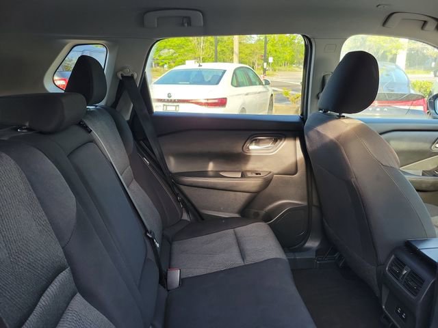 Used 2024 Nissan Rogue SV FWD image 34