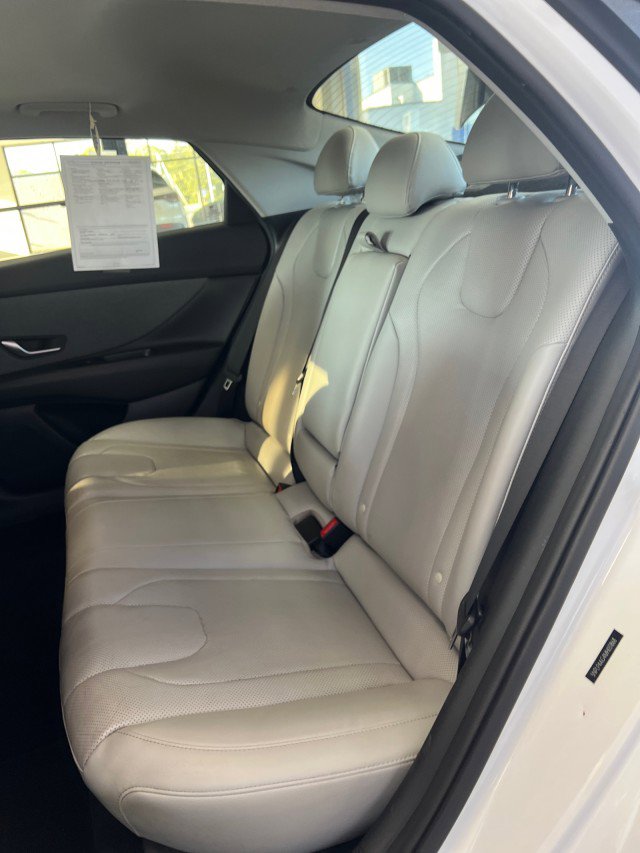 Used 2021 Hyundai Elantra Limited image 9