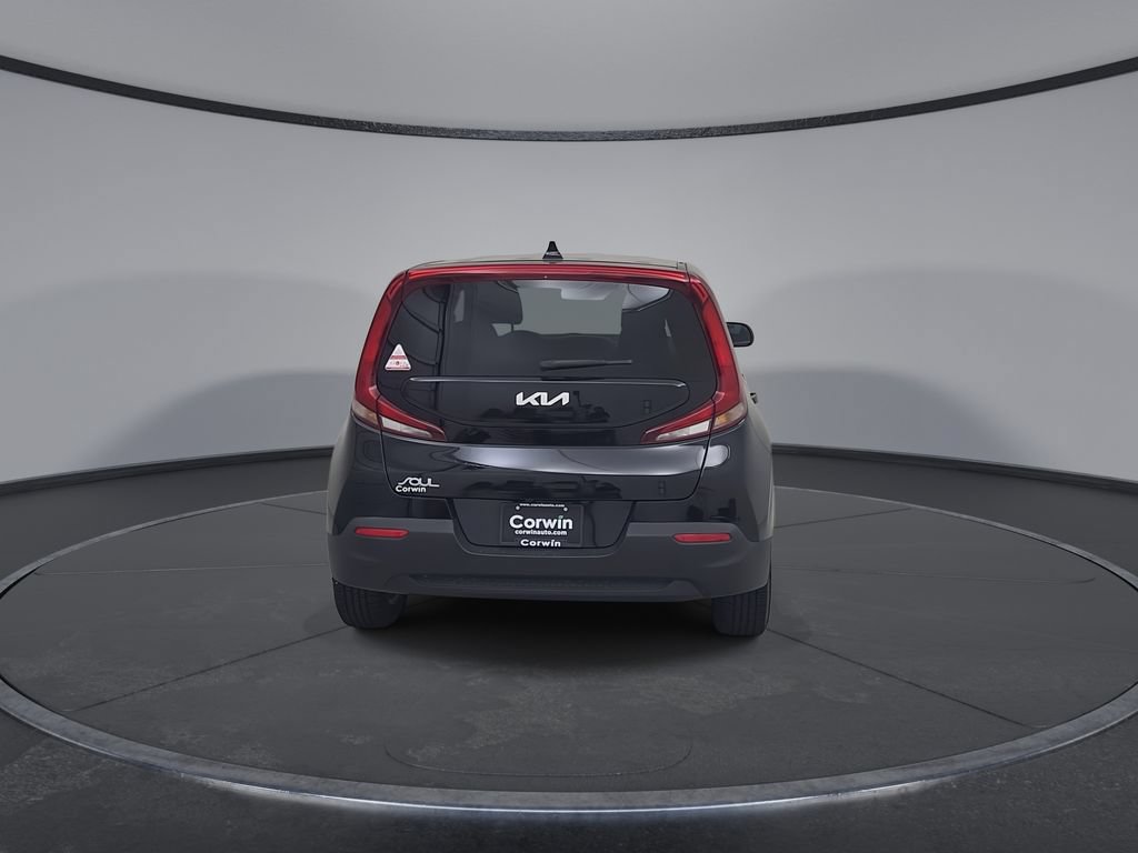 Used 2022 Kia Soul LX w/ Technology Package FWD image 14