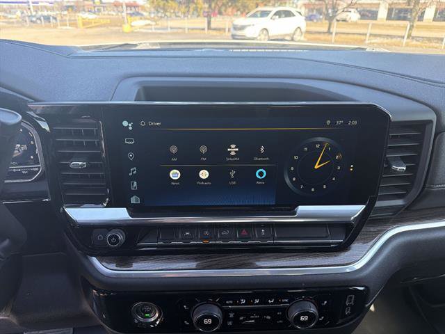 Used 2022 Chevrolet Silverado 1500 LT image 12