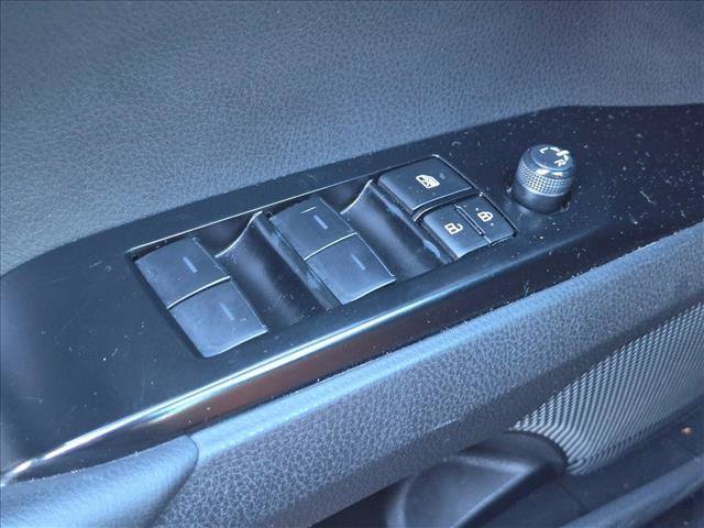 Used 2025 Toyota Camry SE FWD image 13