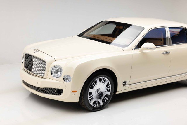 Used 2012 Bentley Mulsanne image 33